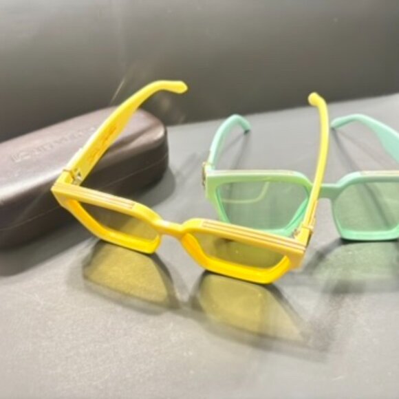 Louis Vuitton Sunglasses in Yellow - ONLY YELLOW - Picture 3 of 3